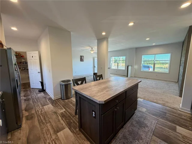 1060 Birdsong Road, photo 4 of 50