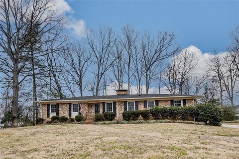 Homes For Sale - 640 Hemlock Drive<br/> Randolph County, Asheboro, NC 27205