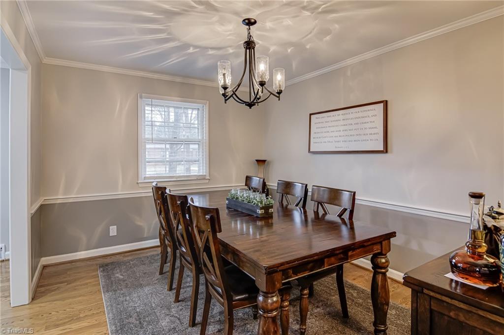 Winston-Salem, North Carolina 27104, United States, 3 Bedrooms Bedrooms, ,2 BathroomsBathrooms,Residential,Pending,5646