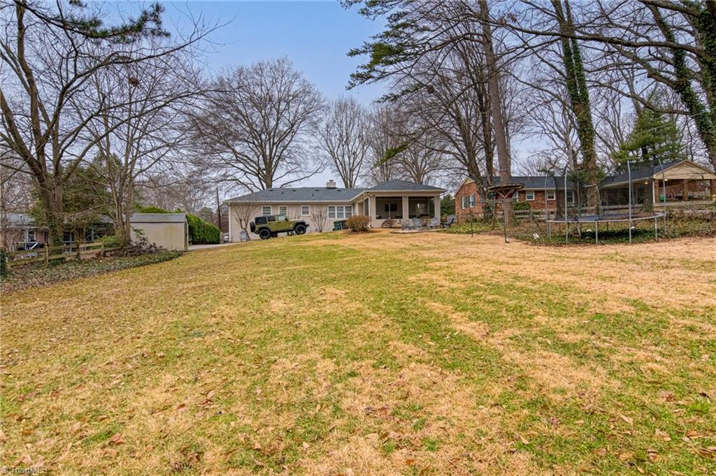 Winston-Salem, North Carolina 27104, United States, 3 Bedrooms Bedrooms, ,2 BathroomsBathrooms,Residential,Pending,5646