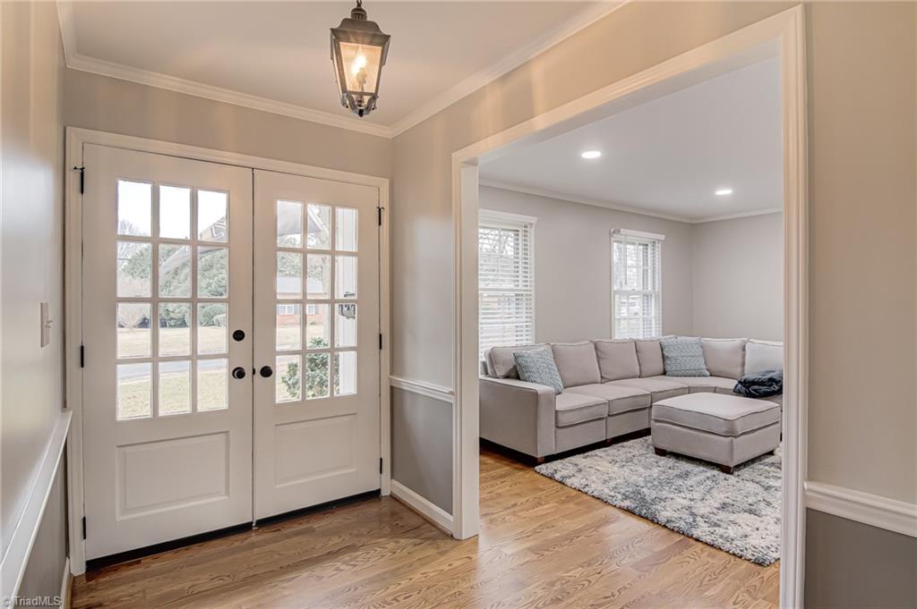 Winston-Salem, North Carolina 27104, United States, 3 Bedrooms Bedrooms, ,2 BathroomsBathrooms,Residential,Pending,5646