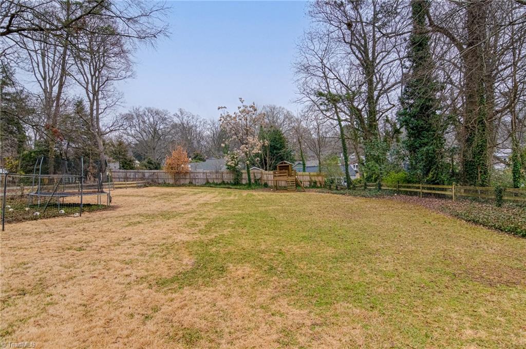 Winston-Salem, North Carolina 27104, United States, 3 Bedrooms Bedrooms, ,2 BathroomsBathrooms,Residential,Pending,5646