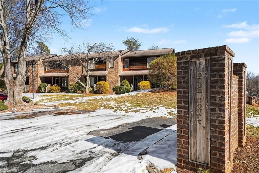 Photo of 5367 Larch Court, Winston-Salem, NC 27104 (MLS # 1209085)