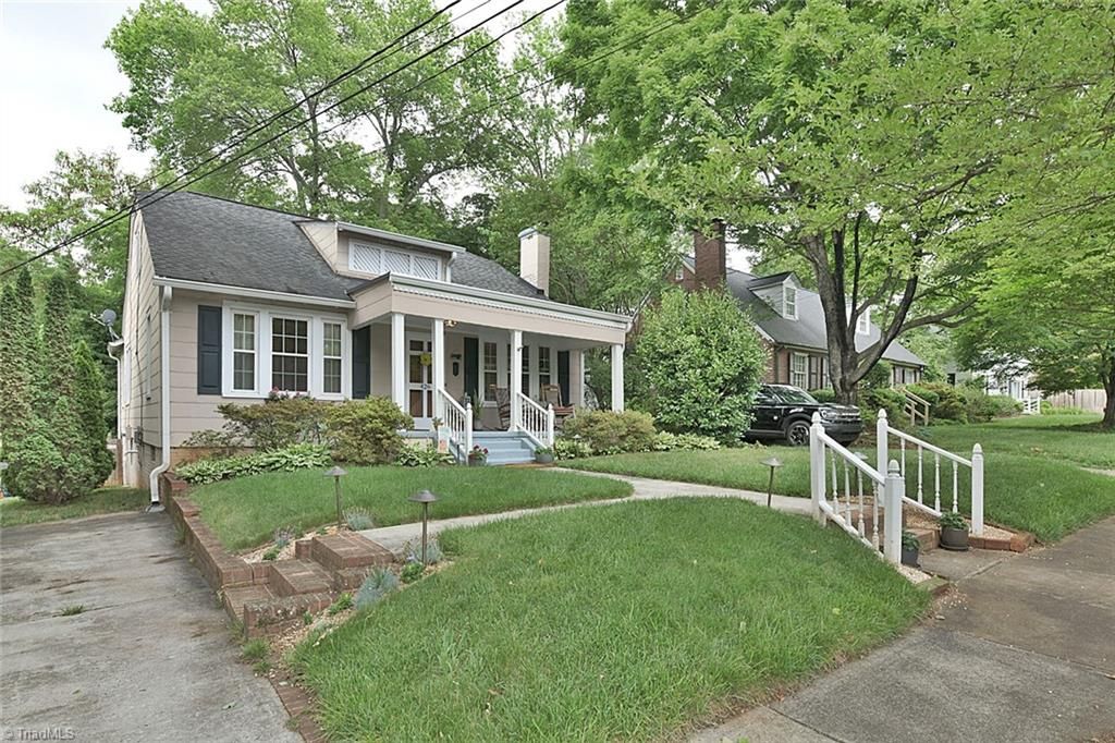 Photo of 426 Horace Mann Avenue, Winston-Salem, NC 27104 (MLS # 1222425)