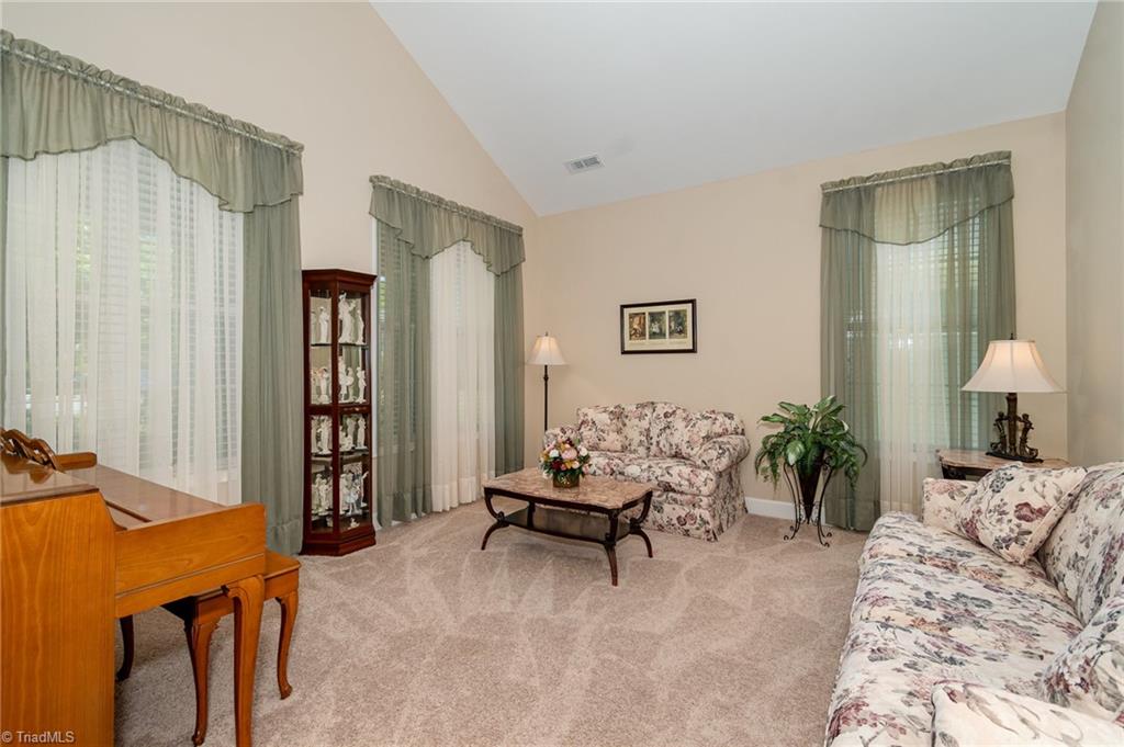 204 Summerwalk Road, Greensboro, North Carolina image 7