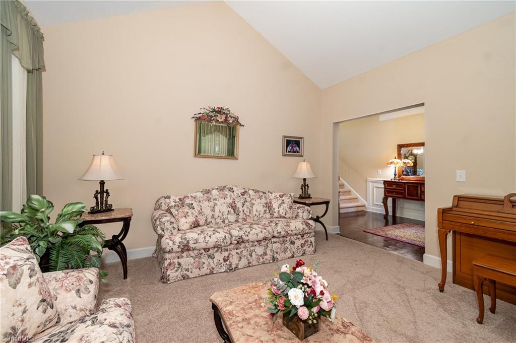 204 Summerwalk Road, Greensboro, North Carolina image 8