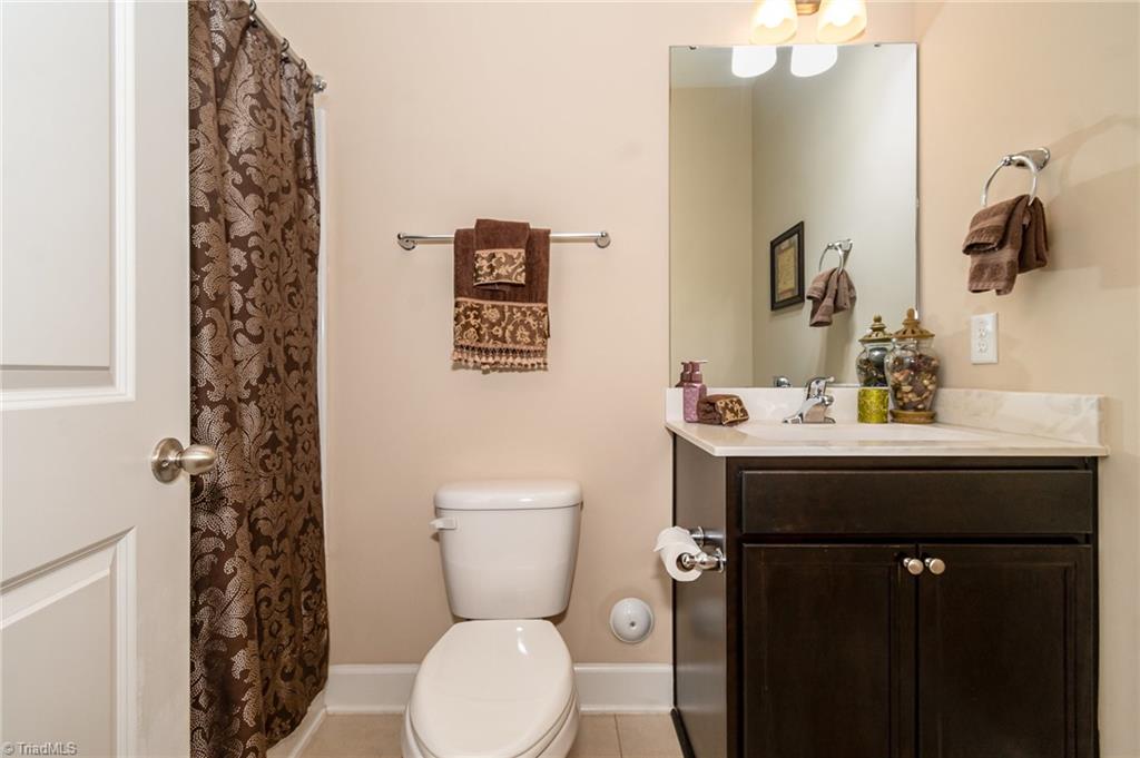 204 Summerwalk Road, Greensboro, North Carolina image 16