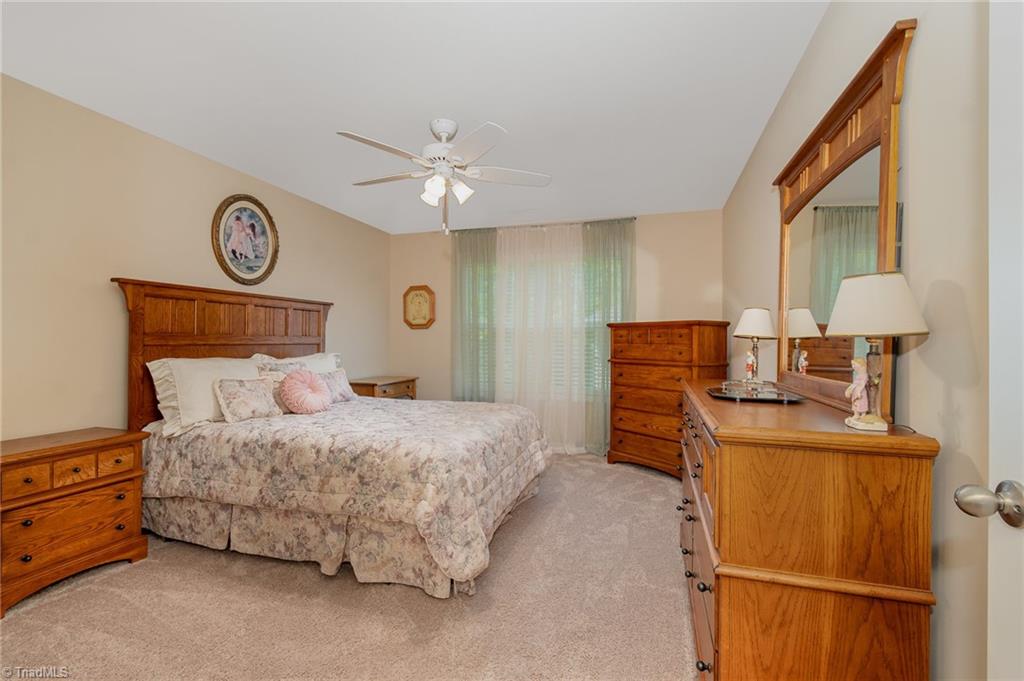 204 Summerwalk Road, Greensboro, North Carolina image 22