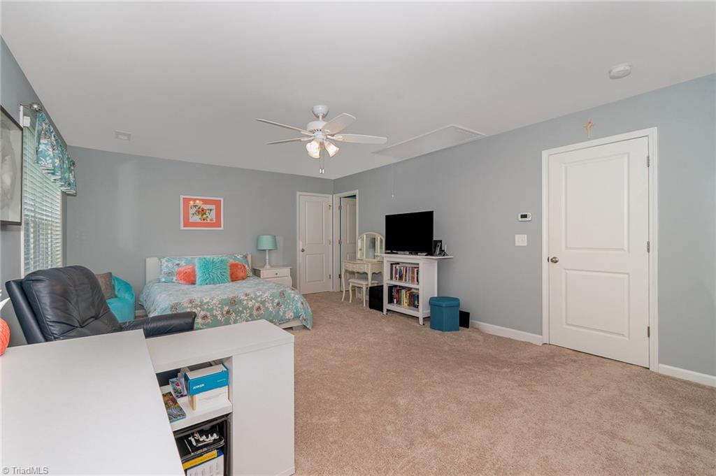 204 Summerwalk Road, Greensboro, North Carolina image 20