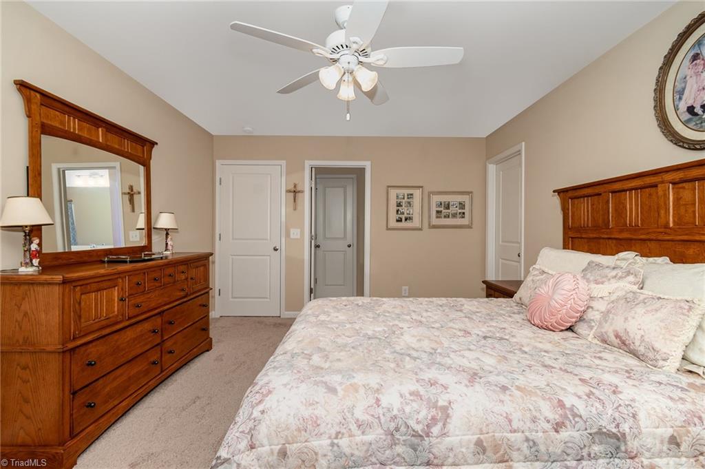 204 Summerwalk Road, Greensboro, North Carolina image 23