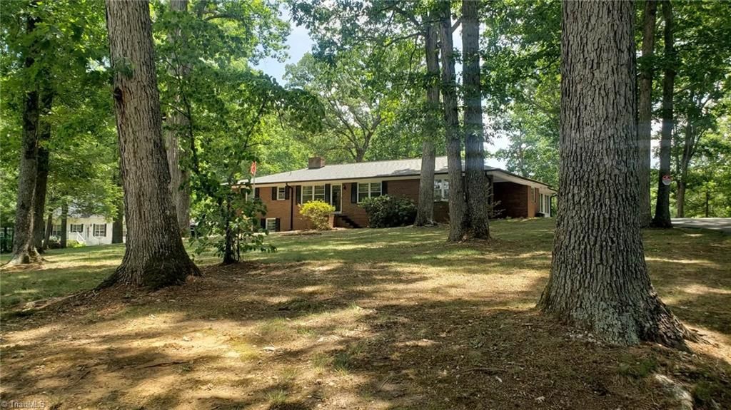 Photo of 7950 E Holly Grove Road, Thomasville, NC 27360 (MLS # 1222121)