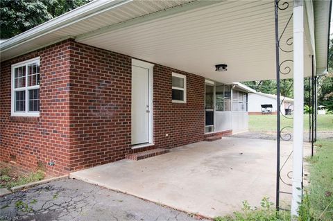 A home in Rural Hall