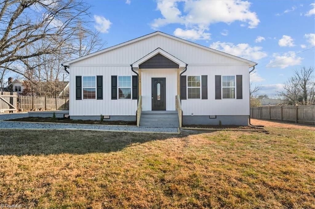 Photo of 105 Charles Street, Thomasville, NC 27360 (MLS # 1207059)