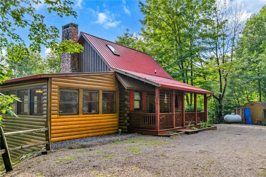 219 Ravenwood Drive, West Jefferson, NC, 28694