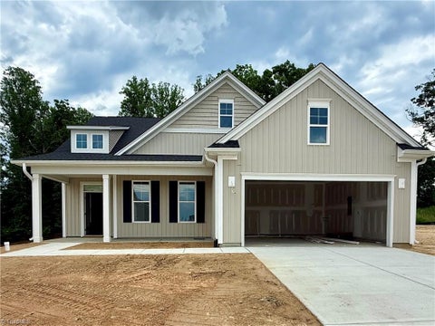 Homes For Sale - 455 Yarrow Drive<br/> Lexington, NC 27295