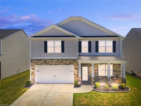 Homes For Sale - 3218 Highlander Point<br/> Greensboro, NC 27405