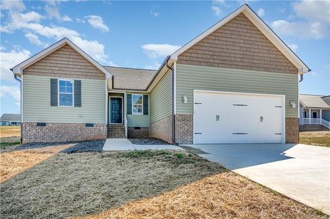 Homes For Sale - 143 Knight Farm Road<br/> Rockingham County, Stokesdale, NC 27357