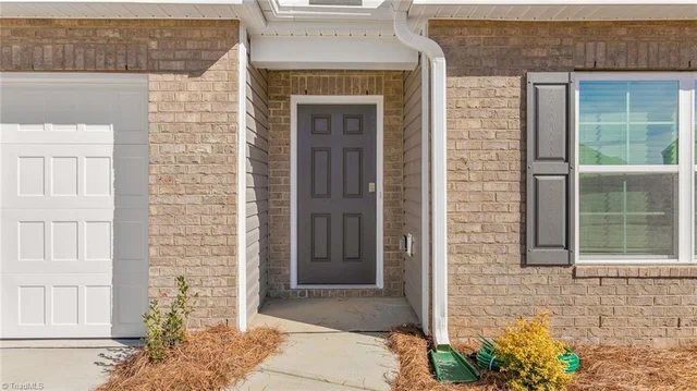 1110 Jimmy Court, photo 2 of 22