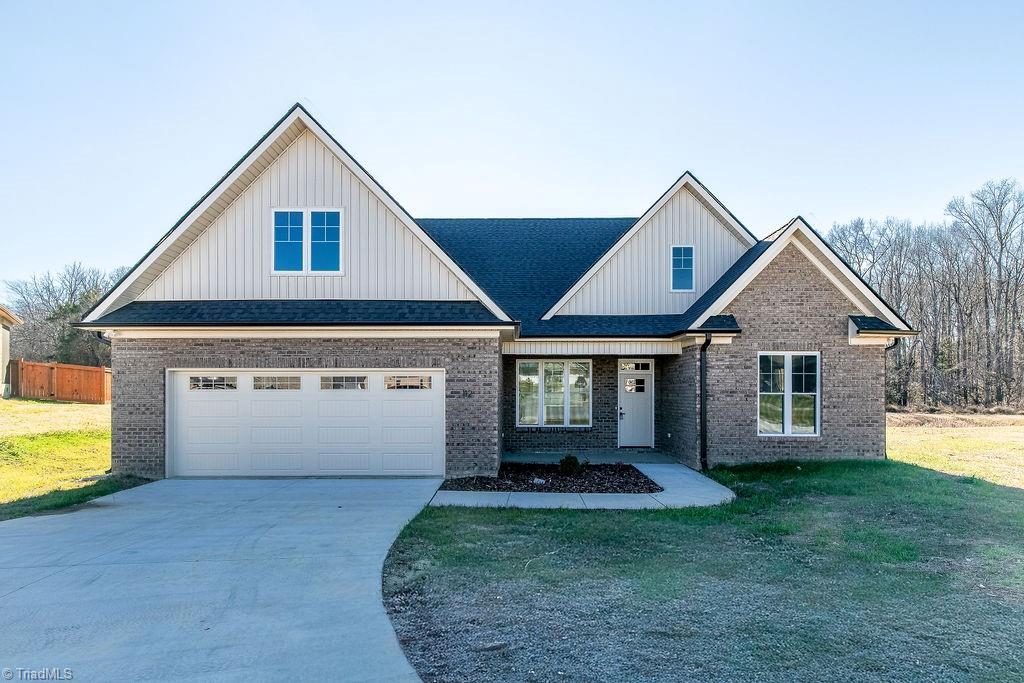 112 Emerald Court, Trinity, North Carolina image 1