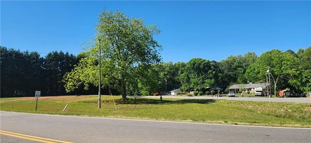 2493 Old Highway 21, photo 3 of 14