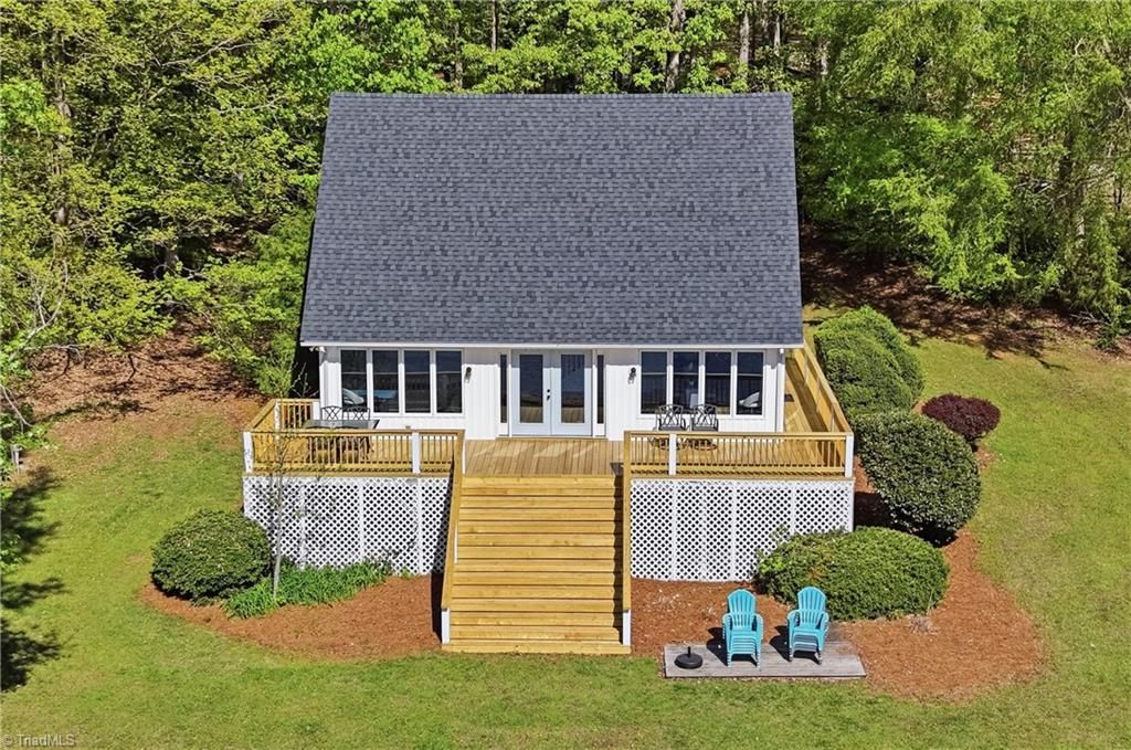 Photo of 449 Island View Drive, Lexington, NC 27292 (MLS # 1216023)