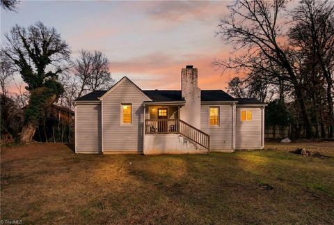 Homes For Sale - 1310 Madison Street<br/> High Point, NC 27262