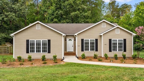 Homes For Sale - 1180 Oak Level Church Road<br/> Stokesdale, NC 27357