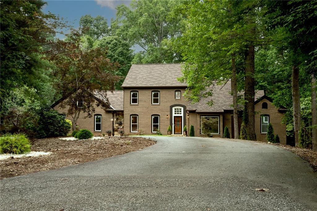 Photo of 455 Old Farms Road, Wilkesboro, NC 28697 (MLS # 1182656)