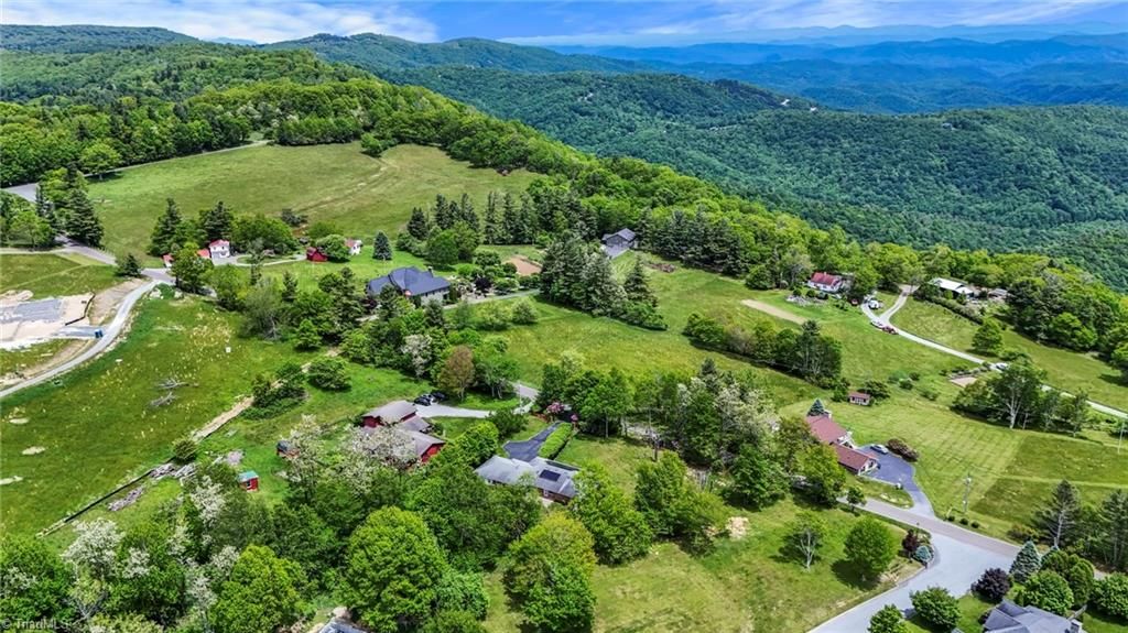 Photo of 1925 Green Hill Road, Blowing Rock, NC 28605 (MLS # 1187523)