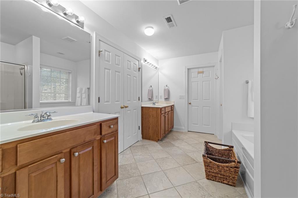 404 Hannah Mckenzie Drive, Greensboro, North Carolina image 32