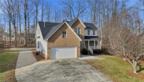 Homes For Sale - 4336 Clovelly Drive<br/> Greensboro, NC 27406
