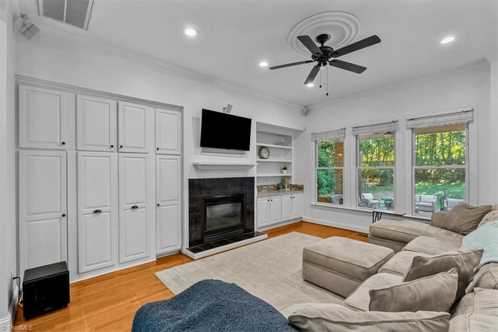 1792 Ridge Oaks Drive