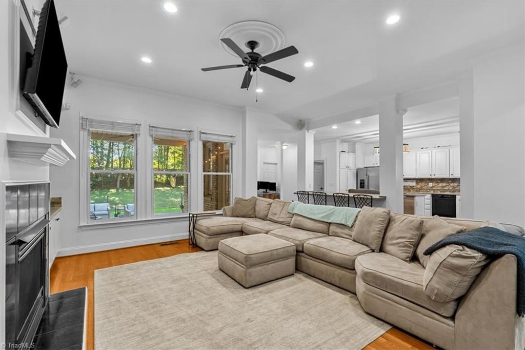 1792 Ridge Oaks Drive