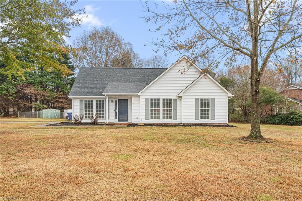 Photo of 111 W Butler Avenue, Liberty, NC 27298 (MLS # 1203605)