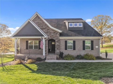 Homes For Sale - 8002 Hacker Drive<br/> Guilford County, Stokesdale, NC 27357