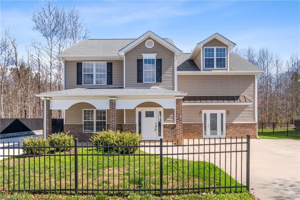 Photo of 5663 Fairway Forest Drive, Winston-Salem, NC 27105 (MLS # 1212534)