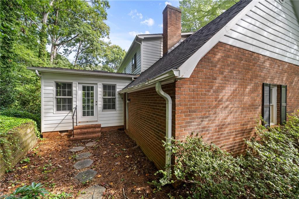 Winston-Salem, North Carolina 27104, United States, 4 Bedrooms Bedrooms, ,3 BathroomsBathrooms,Residential,Active,185638