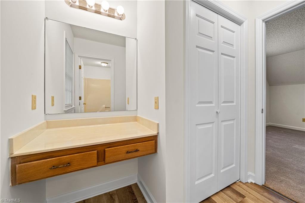 Winston-Salem, North Carolina 27104, United States, 4 Bedrooms Bedrooms, ,3 BathroomsBathrooms,Residential,Active,185638