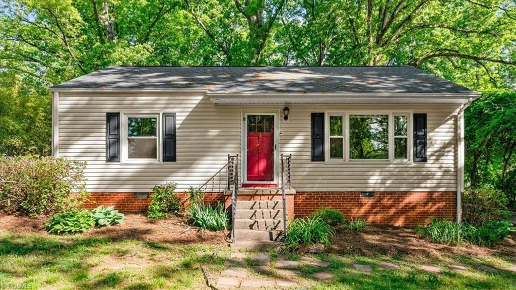 Photo of 3002 Taliaferro Road, Greensboro, NC 27408 (MLS # 1217358)