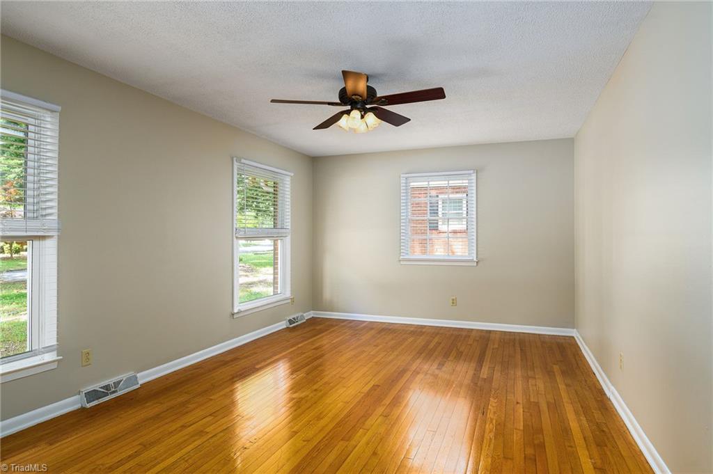 3010 Stratford Drive, Greensboro, North Carolina image 5
