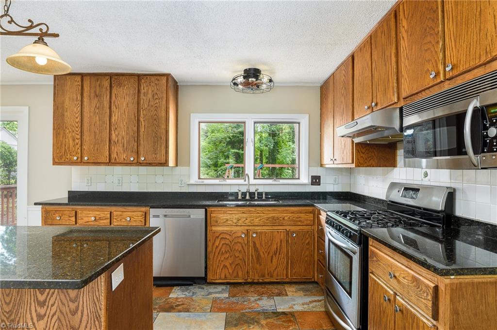 3010 Stratford Drive, Greensboro, North Carolina image 7