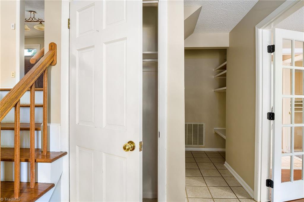 3010 Stratford Drive, Greensboro, North Carolina image 11