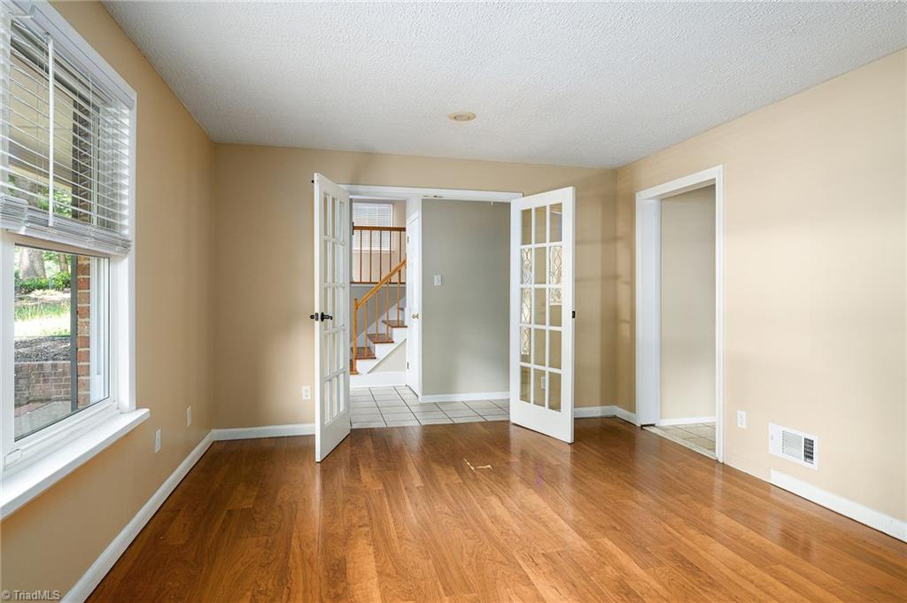 3010 Stratford Drive, Greensboro, North Carolina image 13
