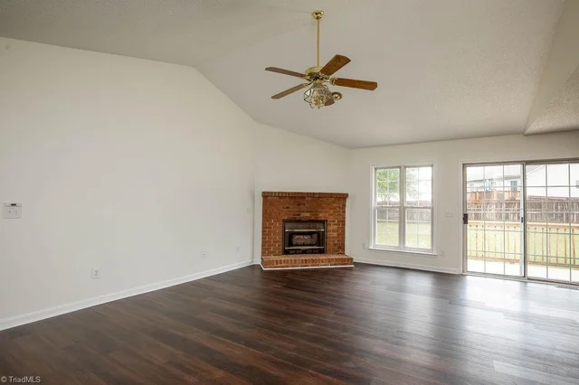 122 Rickard Road, photo 2 of 16