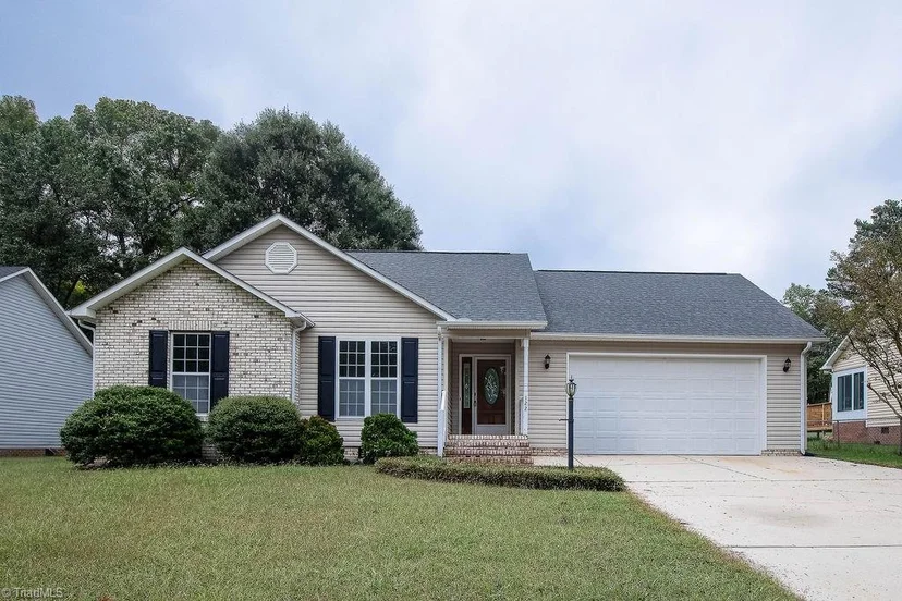 122 Rickard Road, photo 1 of 16
