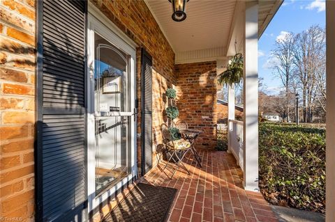 A home in Kernersville