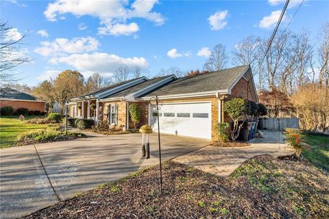 A home in Kernersville