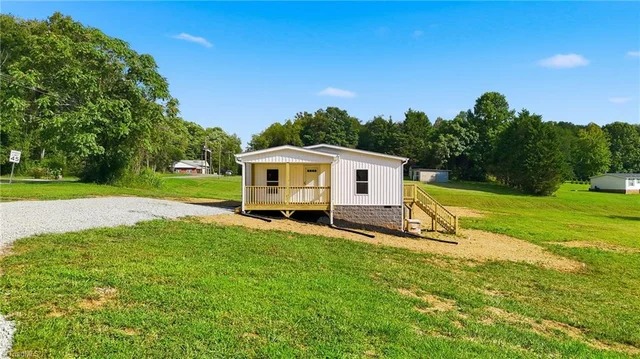 103 Maple Glen Court, photo 3 of 45