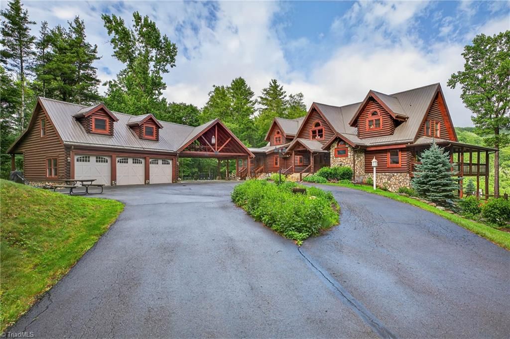 Photo of 904 Bryan Hollow Road, Boone, NC 28607 (MLS # 1186516)