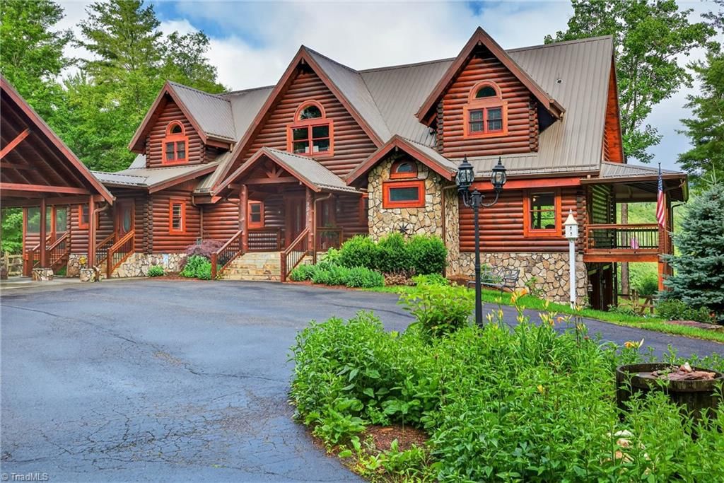 Photo of 904 Bryan Hollow Road, Boone, NC 28607 (MLS # 1186516)